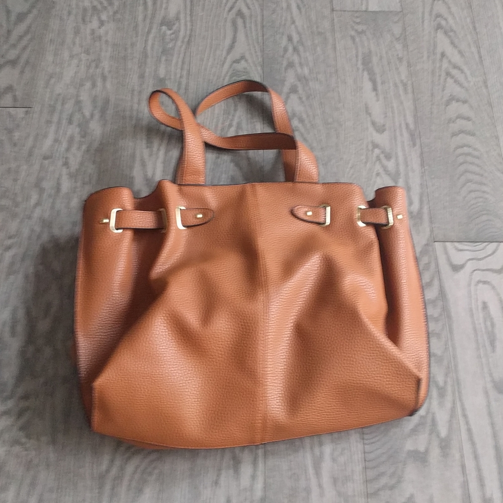 Faux leather bag by Kenneth Cole reaction 🍀
